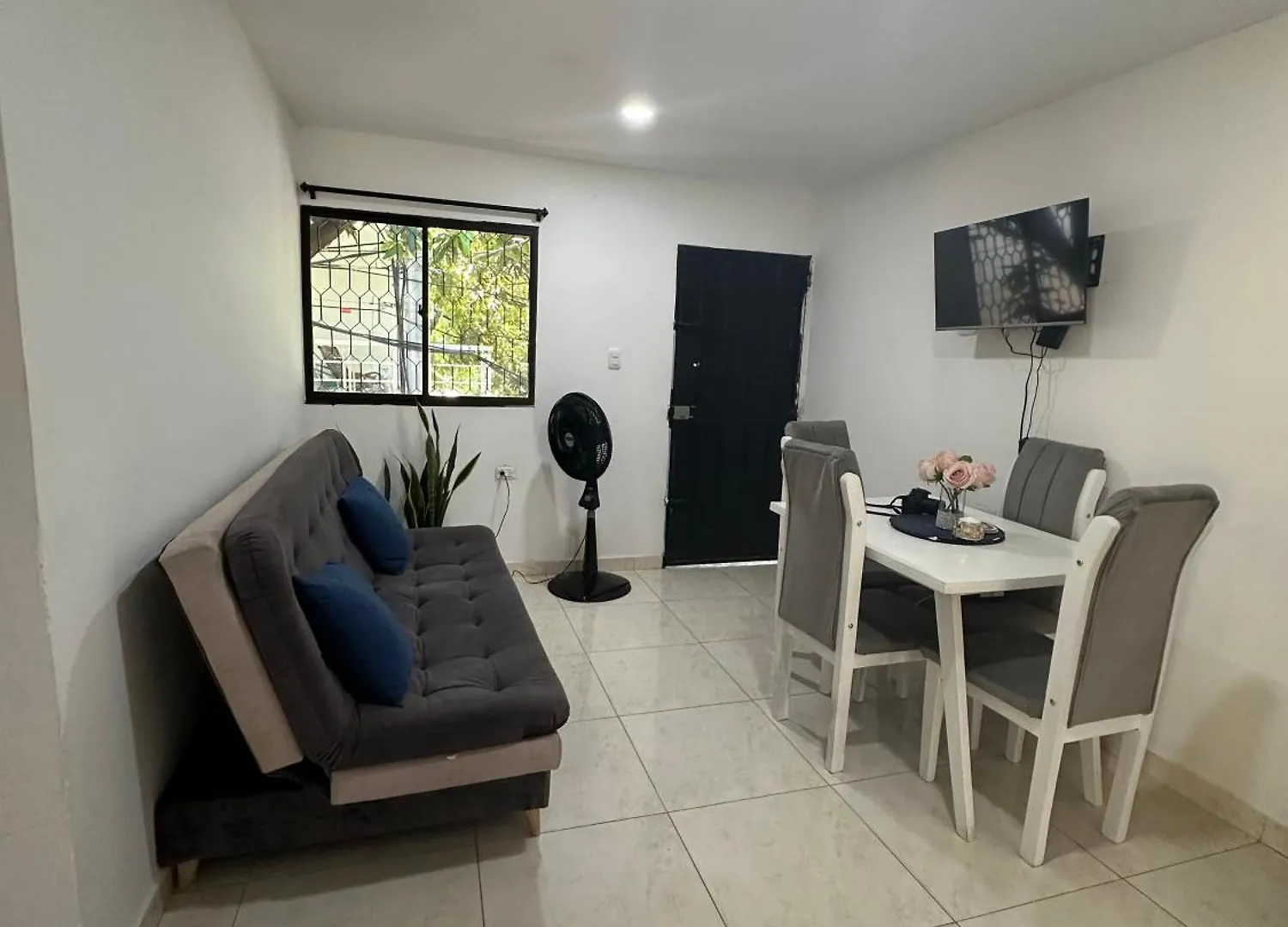 הקונטקטים של Apartamento De Emilio
